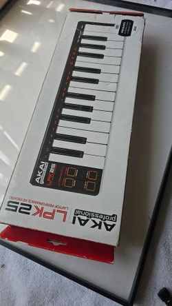Akai lpk25 keyboard beat maker
