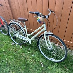 Women’s Schwinn Touring Bike