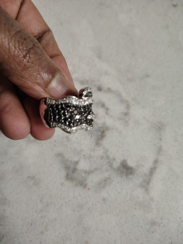 14k White Gold 2ct Black Diamond Studded Ring