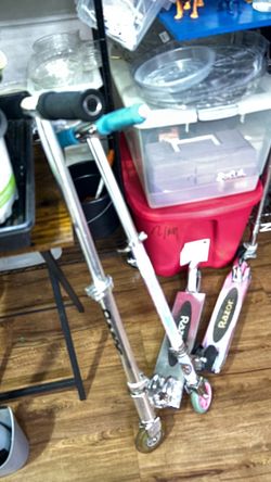 Two scooters 🛴🛴 both for $10