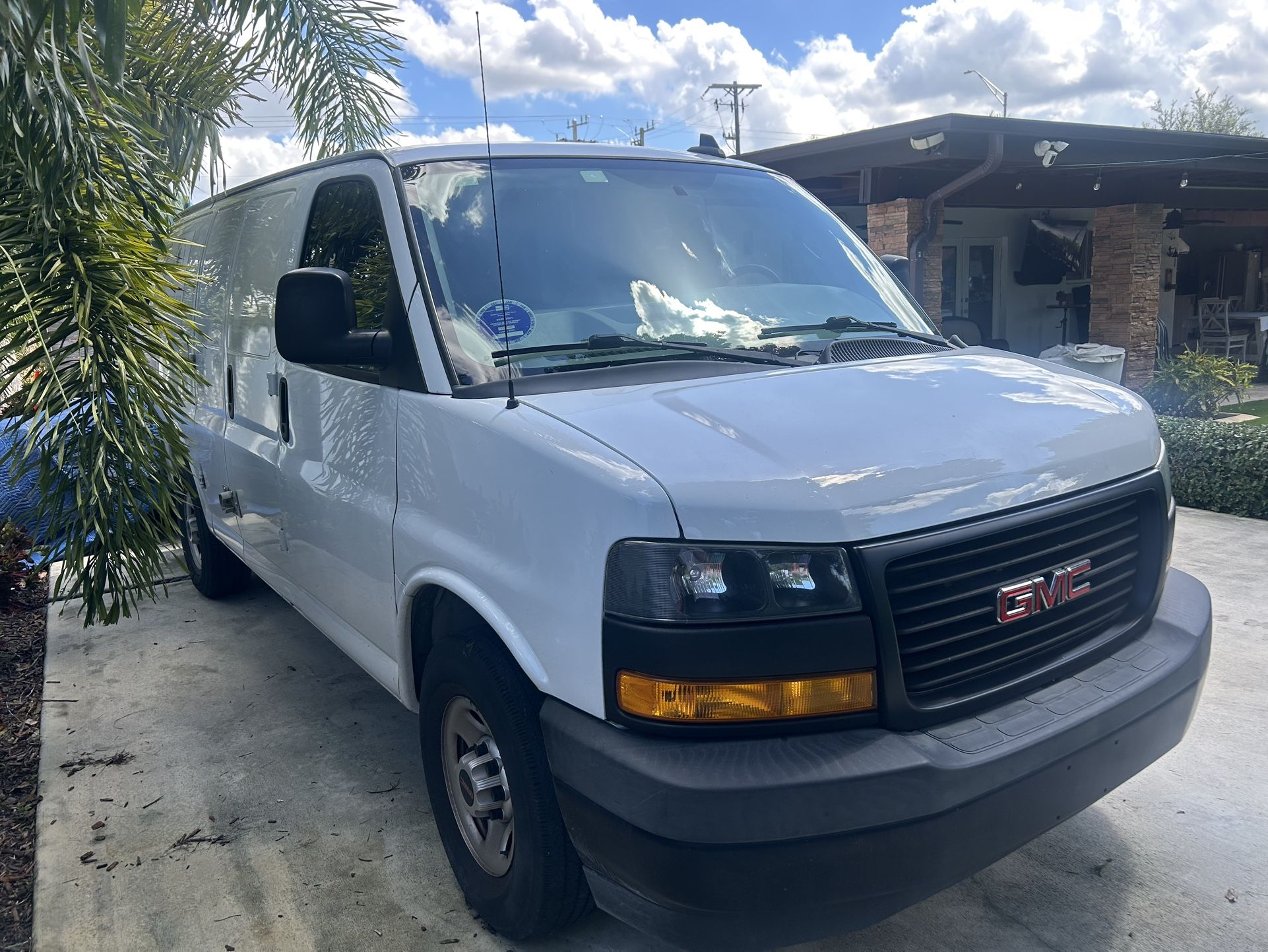 2019 GMC Savana 2500