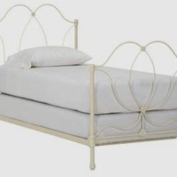 Twin Size Bed Pottery Barn Kids Iron bed Will deliver within 20 miles from Buffalo Grove, IL for extra $10