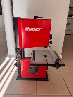 Bauer 9" BENCHTOP BANDSAW. Used in excellent condition