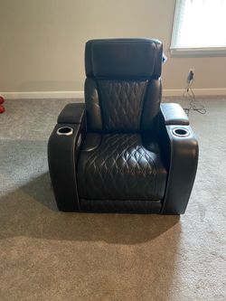 Ashley Boyington Dual Power Leather recliner