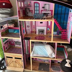 Doll House 