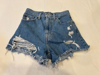 Women’s Levi Jean shorts size 24