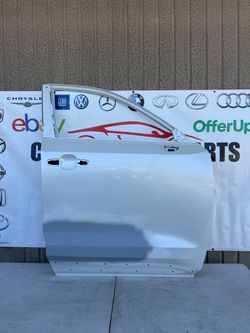 TOYOTA GRAND HIGHLANDER ( 2024 2025 2026 ) Front door shell right passenger side RH USED OEM