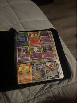 Pokemon binder (CHECK DESC)