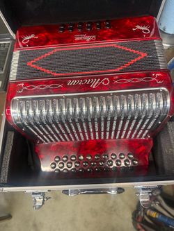 Alacrán Collection Accordion
