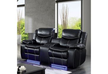 New Double loveseat Pwr recliners