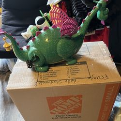 Pete’s Dragon Popcorn Bucket 