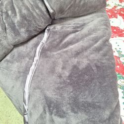 New velux weighted blanket in velvet cover