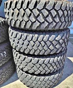 255/75/17 Firestone Selling a set of 4 tires in excellent condition š«”