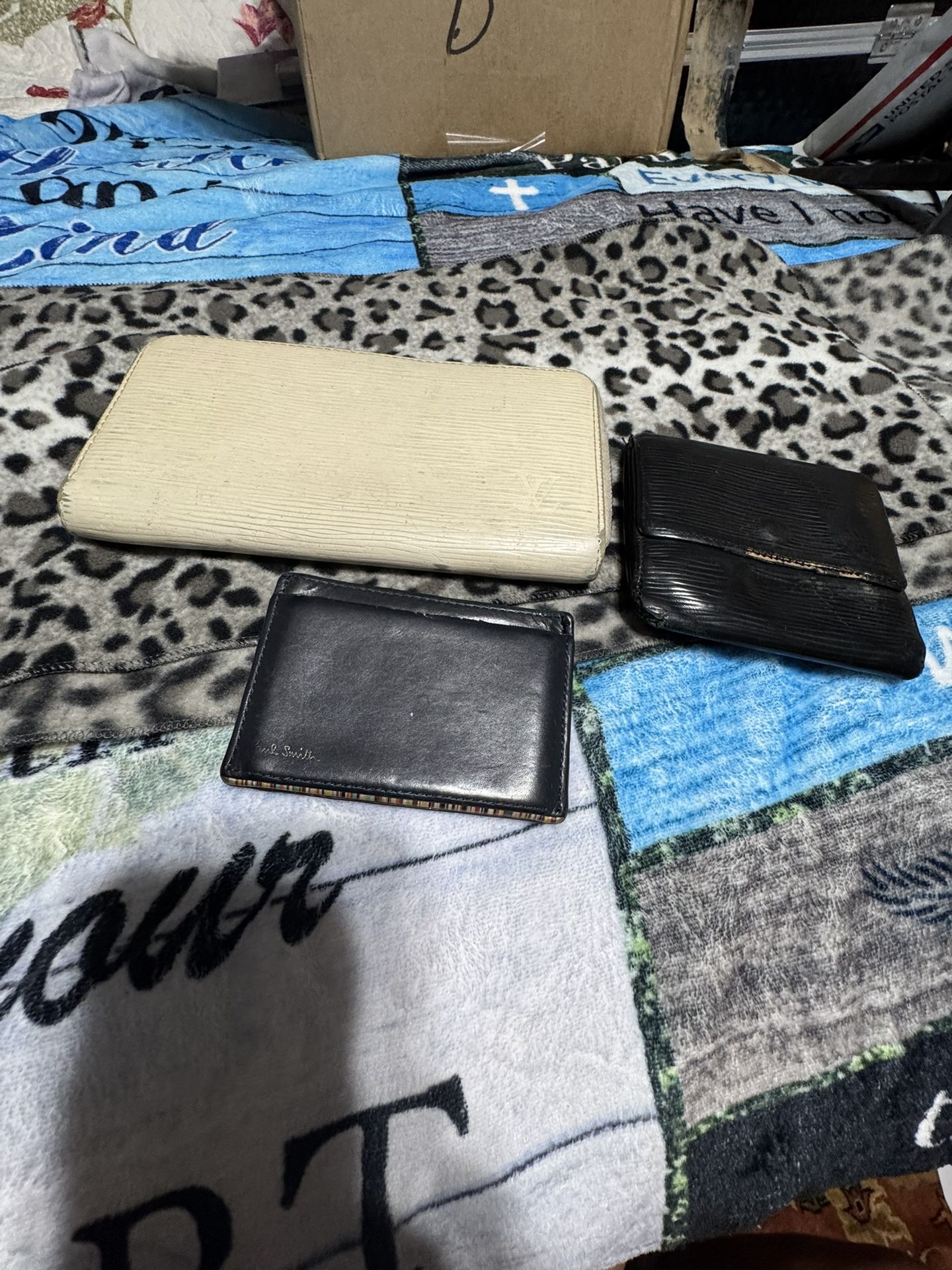 Epi Leather wallet White