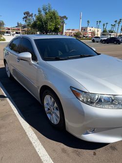 2013 Lexus ES 300h 78,000 miles