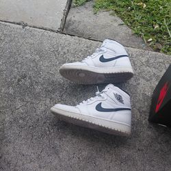 Air Jordan Retro 1 High OG Yin Yang