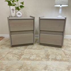 🪵 Solid Wood Nightstands – Set of 2 – Fully Refinished 🪵