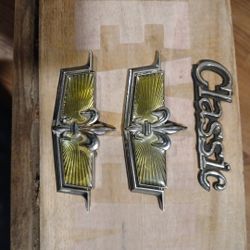 Caprice Classic Badges