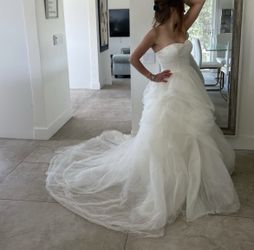 Vera Wang Bridal Gown