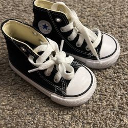 Size 4 Toddler Converse