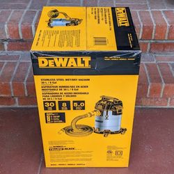 *** $130 firm *** NEW DeWalt 8 gallon 30 liter stainless steel wet dry shop vac utility vacuum and blower