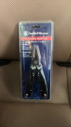 This is a Smith & Wesson 15-Function Multi-Tool