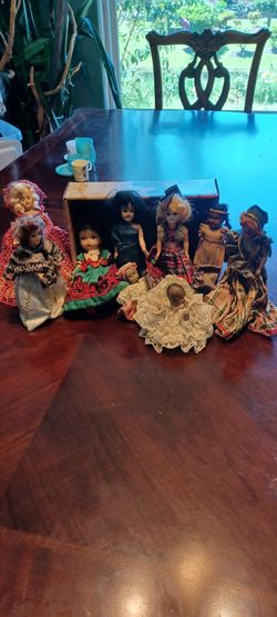 International Collectible Dolls