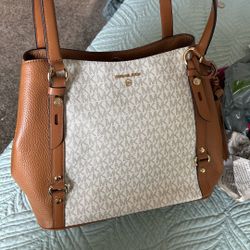 Beautiful Michael Kors