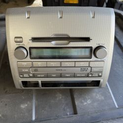 Toyota Tacoma OEM radio (2011)