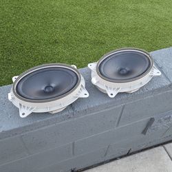 Lexus ct200h OEM speakers