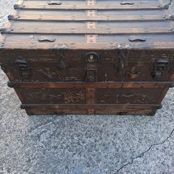 Old chest trunk