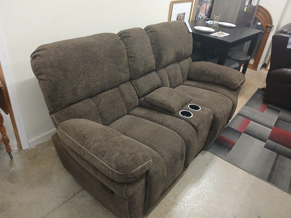 2 Seater Recliner Love Seat. Burlington Nc