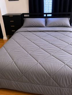 🛏️ Full Size Bed Set – Frame, Mattress & Box Spring – Excellent Condition