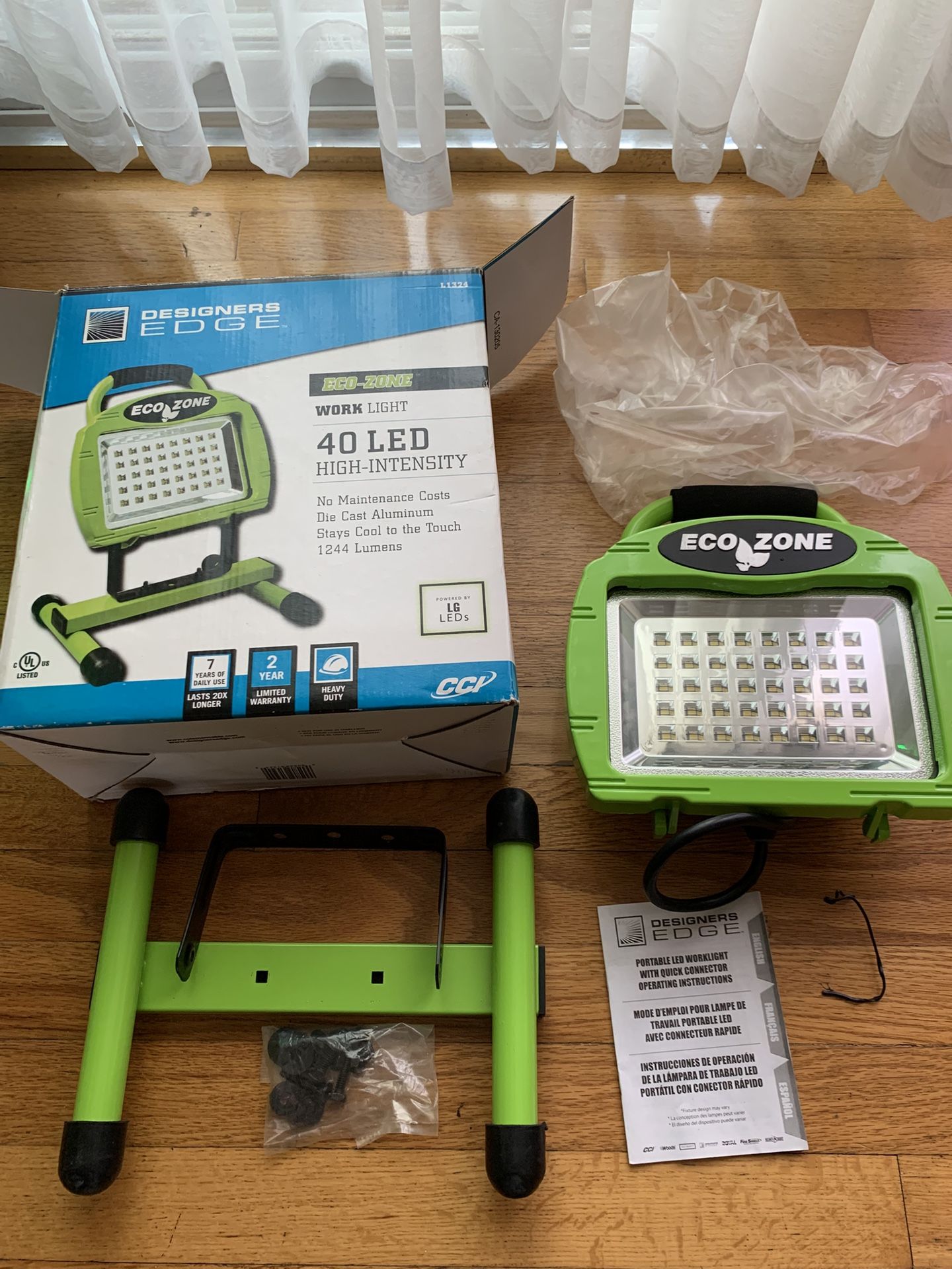 WORK LIGHT 40 LED HIGH-INTENSITY