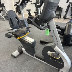 Matrix R7XE Recumbent with Touch Console