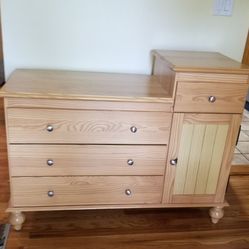 Dresser/changing Station 