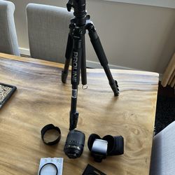 Nikon DSLR Accessories/tripod