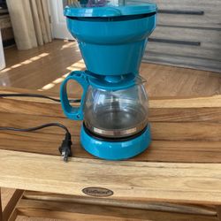 Holstein Housewares 5 Cup Coffee Maker 