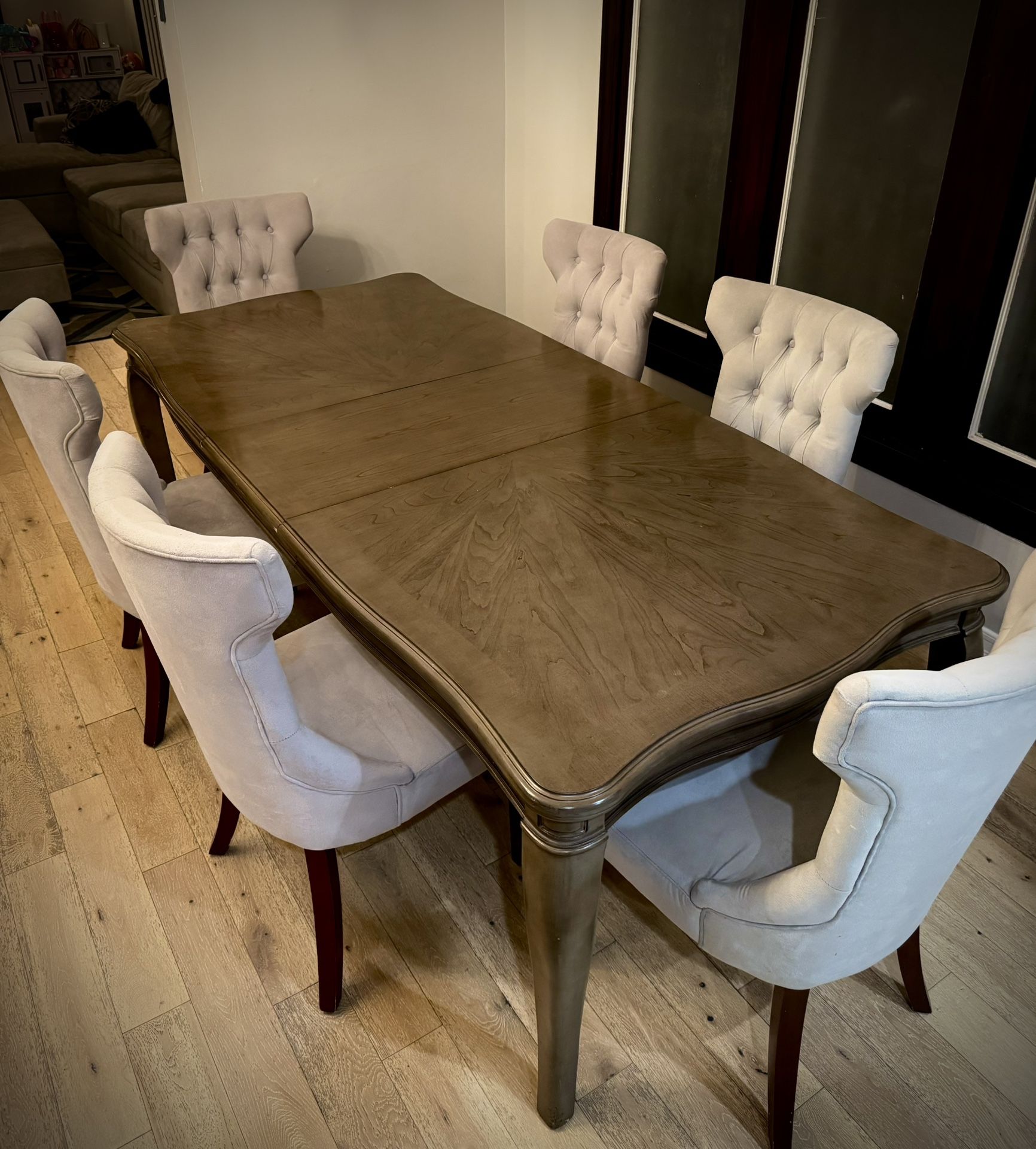 Extendable dining Table With 6 Chairs