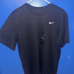 Nike Men’s Dri-Fit T-shirt Size Large 