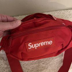 Red Supreme Fanny Pack Bum Bag for Sale in Lisbon, CT - OfferUp