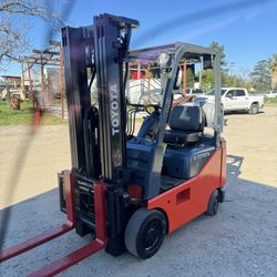 2018 Toyota Forklift 3,000 LBS LOW HOURS!