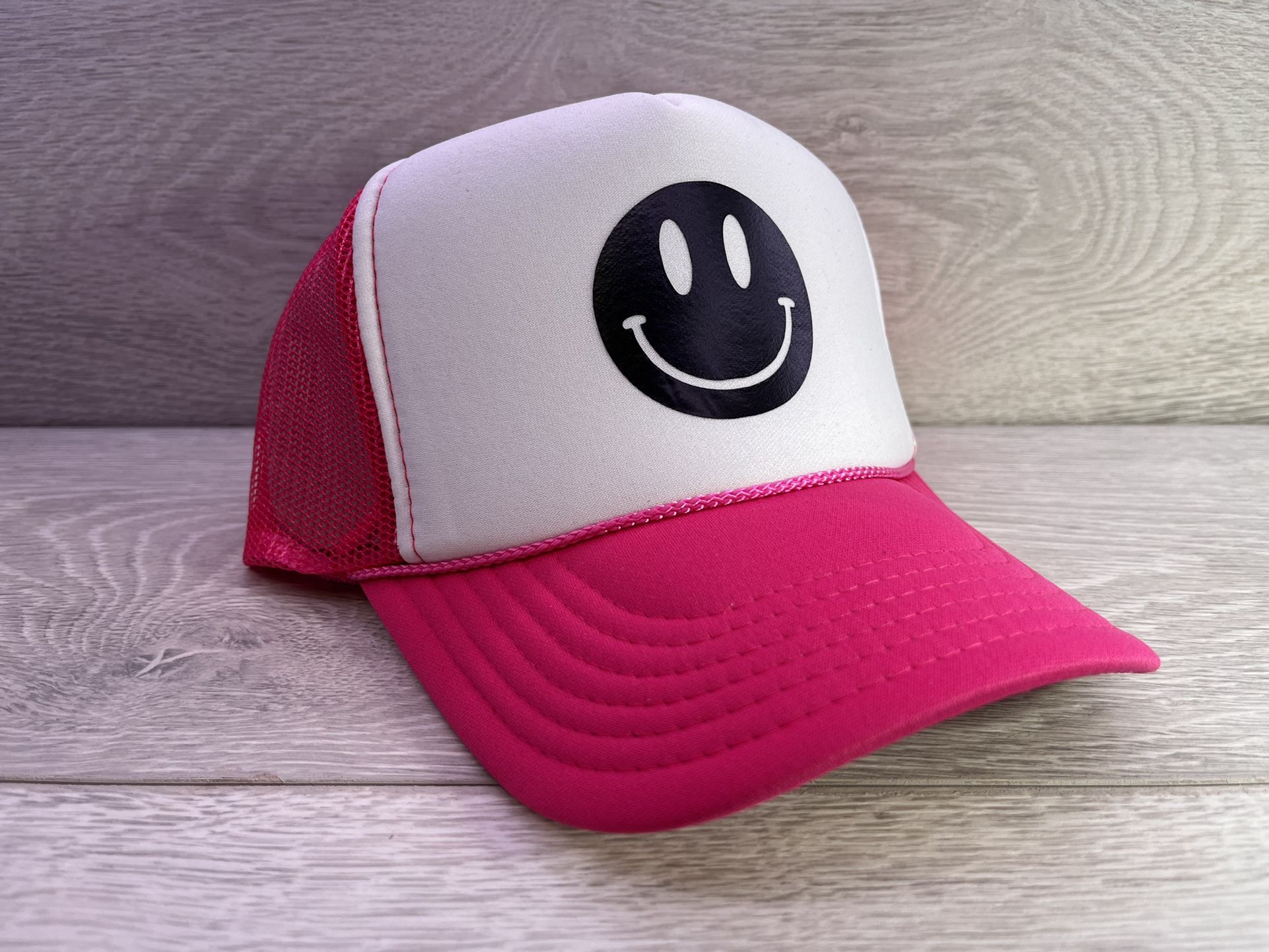 NEW HAPPY FACE PINK WHITE TRUCKER HAT CAP ADULT SZ