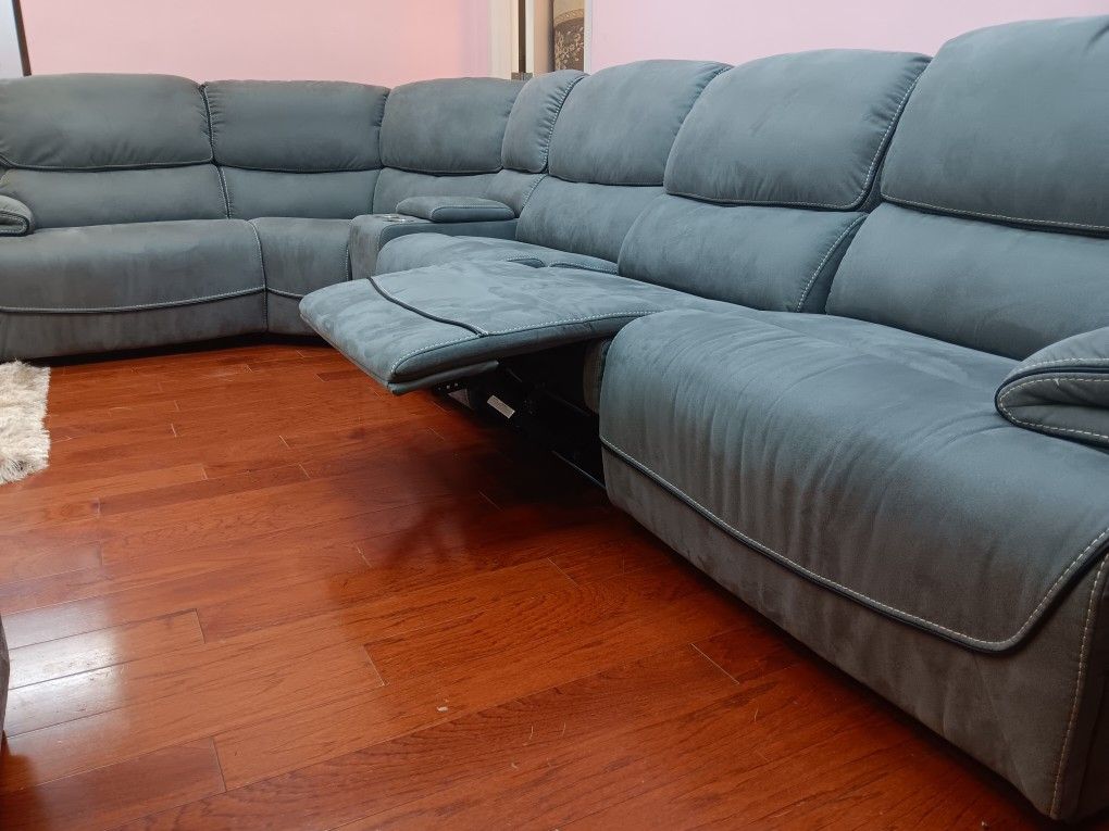 *Weekend Special!!!*---Attractive Alejandra Gray Microfiber Reclining Sectional Sofa---Delivery And Financing AvailableðŸ¤