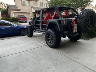 Jeep Wrangler JK Unlimited Tube Doors And Roll N Jack Top Lift