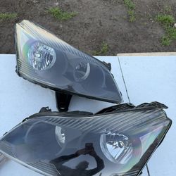 09-12 Chevy Traverse Headlights Used 