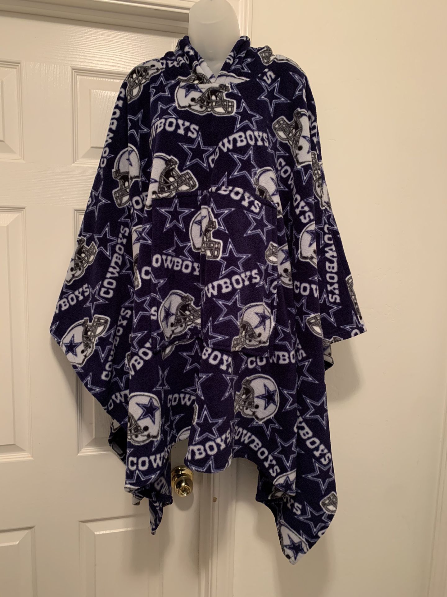 Dallas Cowboys Fleece Poncho 