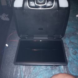 Car TV For VARY NICE LIKE NEW 