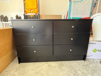 Black 6 Drawer Dresser $150