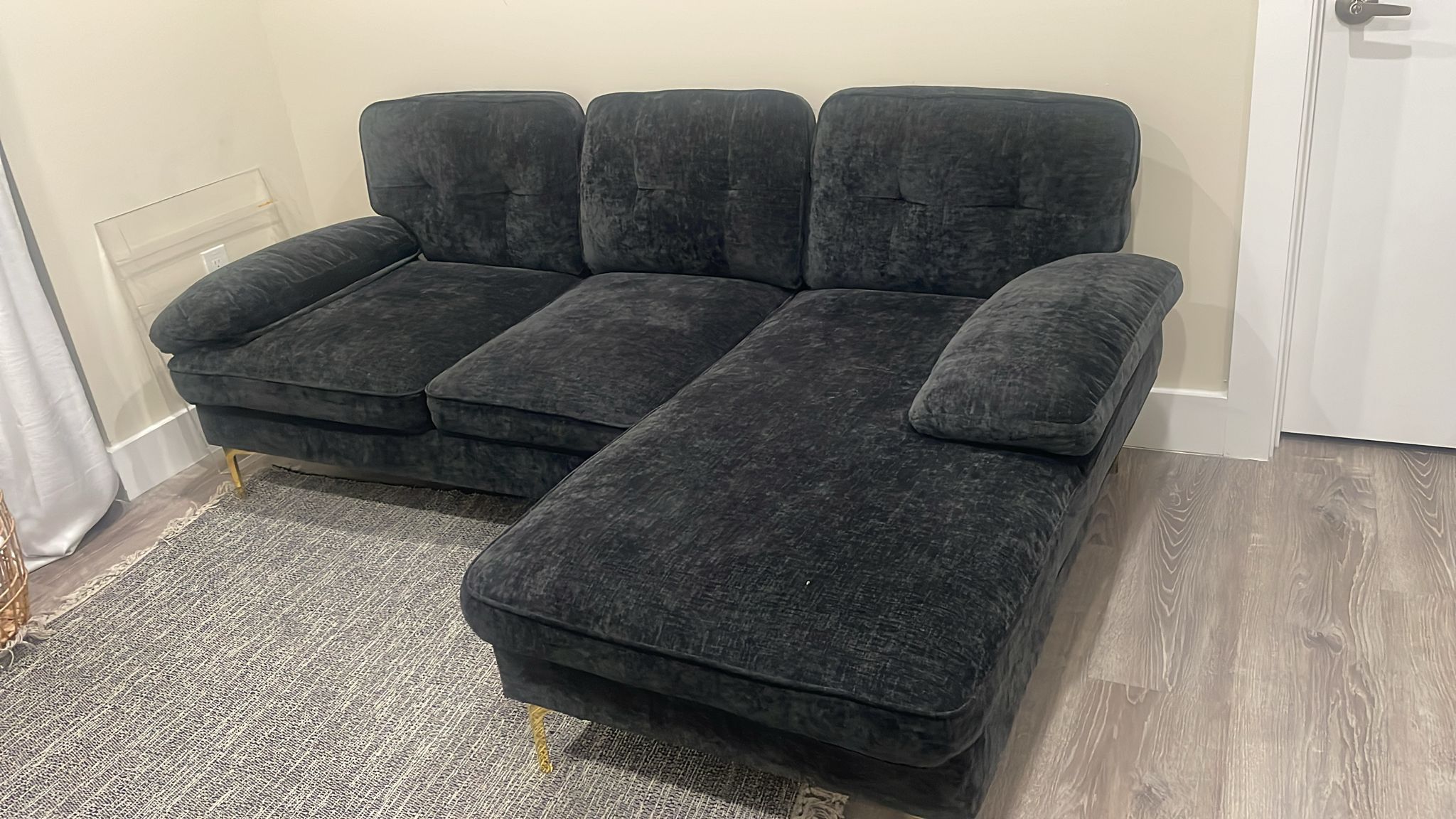L Shaped Sectional Sofa, 83" Chenille Fabric Upholstered Tufted Couch, 3 Seats Wide Chaise Lounge for Living Room Black